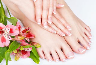 Pedicure Rusa Tradicional + Manicure Rusa Permanente y Más