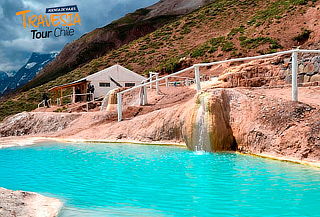 Travesía Tour Chile: Full day a Termas Baños Colina