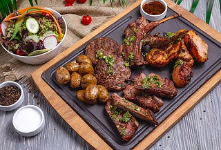 2 Parrilladas (Carne, Papas Fritas, Pollo, Longaniza) y MÁS