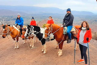 "Cabalgata al Atardecer"