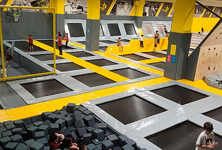 Divertirse entre semana está permitido! Ven a TrampolinePark