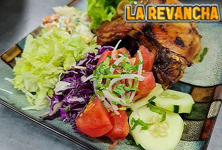 ¡Consiente a Papá Almorzando en La Hacienda del Jabalí!