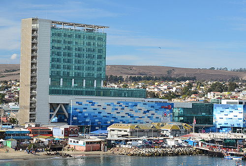 Hotel Casino del Pacífico: ¡Escapada de Lujo para 2!