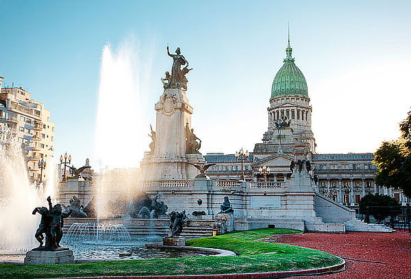 S. Santa Buenos Aires: 4 días, aéreo, hotel, traslados y más