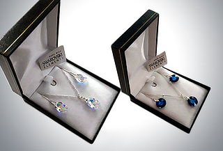 Conjunto aro y collar de Cristal Swarosvski Conjunto aro y collar de Cristal Swarosvski