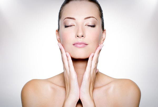  Limpieza facial profunda+ peeling+ masaje facial y craneal