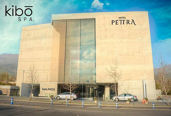 Día de Spa: Relajación Piscina Sauna y Vapor