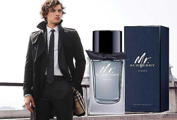 Burberry indigo de quien es clearance hombre