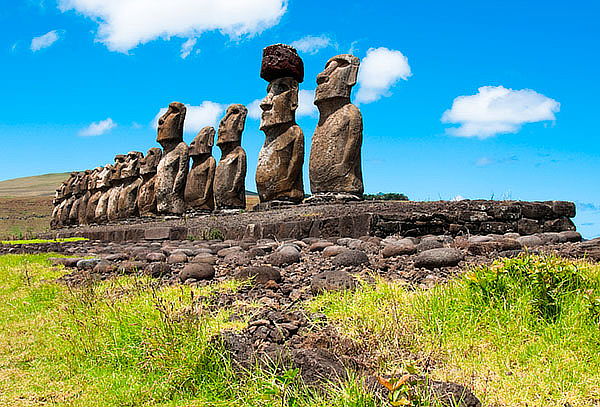 ¡Isla de Pascua 1er semestre 2020!: Aéreo + Camping Mihinoa 