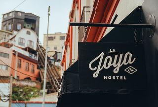 Escápate! 2 Noches Para 2! en Hostal La Joya, Valparaíso