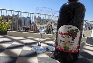 ¡Nueva y Única! 1 Litro Sangría Tropical Wine