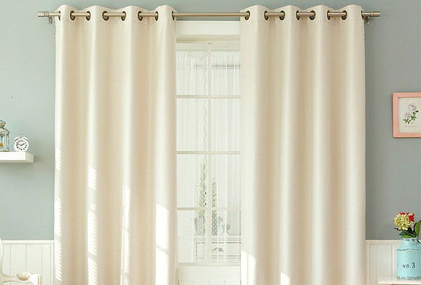 Set de Cortinas 2 Piezas 140x220 con Argollas Modelo Poicas