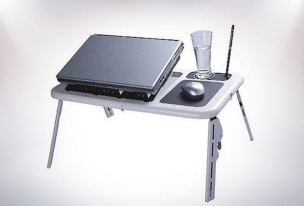 Mesa Plegable Portátil Para Laptop Con 4 Puertos Usb / Cama GENERICO
