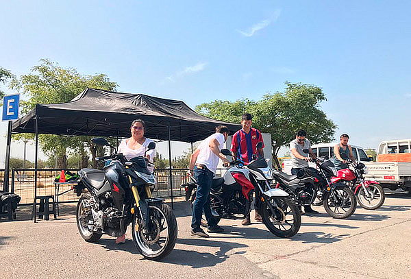 Curso intensivo de conducción de Moto en MOTO CLASES CHILE