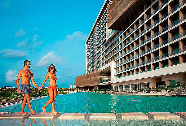 5D/4N en Cancún + Suite Vista al Mar 2 Adultos 