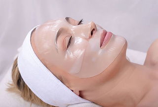 Limpieza Facial con Velo de Colágeno en Estética Livetic