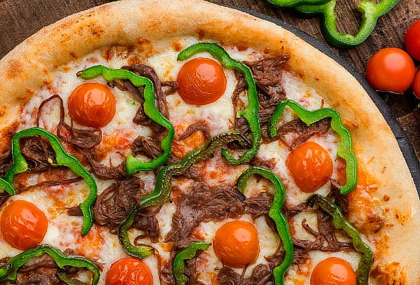 1 Pizza de la Carta + 12 Palitos de Ajo o Queso 5 Sucursales