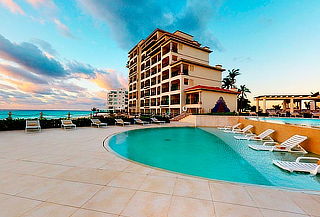 Cancún: Hospedaje 5D/4N + Suite Vista al Mar + 2 Adultos + 2