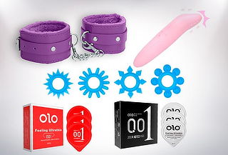 Pack Esposas, Minivibrador, Set anillos, Preservativos