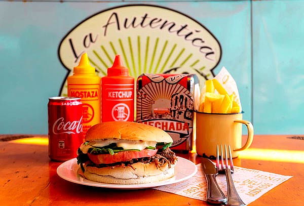 2 Mechadas a elección + Papas Fritas + Bebidas