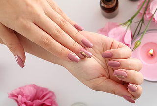 Manicure Permanente en NEO SPA