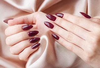 Manicure con Esmaltado Permanente + Parafinoterapia