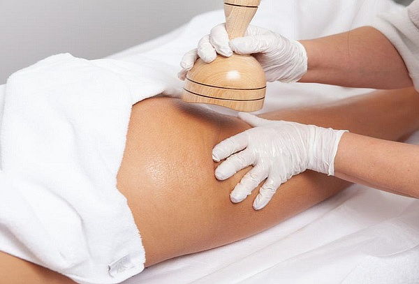 10 Sesiones EMSculpt + RF + Maderoterapia 1 zona a elección