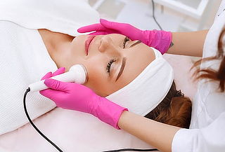 Lifting Facial + Dermapen + Fototerapia y Más!