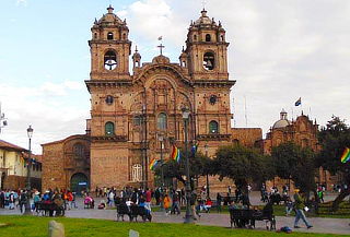 Cusco Machu Pichu - Montaña Colores / Salidas Diarias