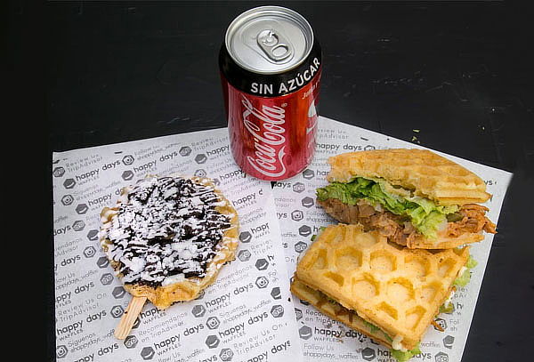 Happy Box, Waffle Sandwich Salado +Baby Pop + Bebida 12 Suc,