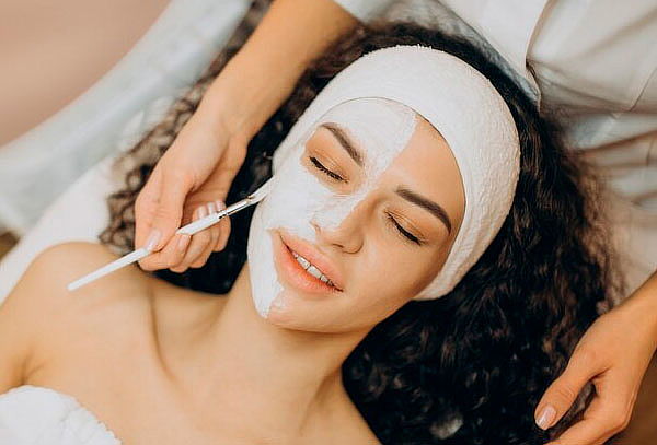 Peeling facial Quimico en las Condes