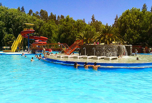 AquaBuin: Piscina, Acceso Zona Picnic, Juegos y Más