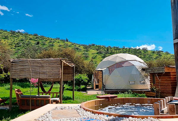 Hospedaje Domos para dos personas +Tinaja+Laguna+Sauna y mas