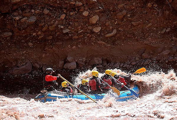 Vive una Aventura Rafting + Foto en el Cajón  de Maipo