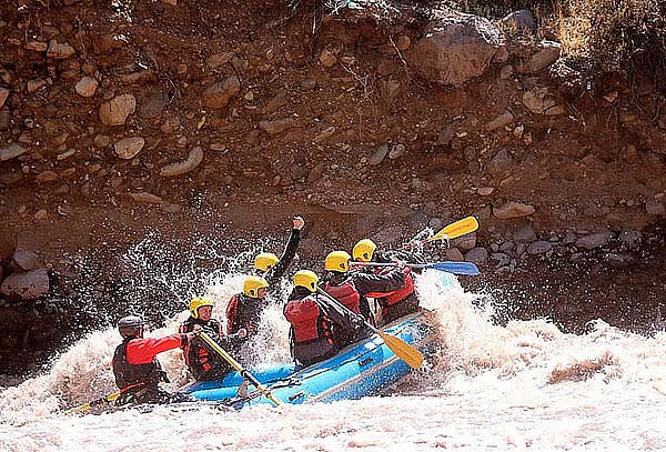 Vive una Aventura Rafting + Foto en el Cajón  de Maipo