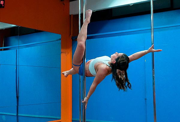 4 u 8 Clases de Pole Dance en Gimnasio Star Gym