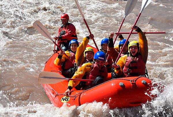 Disfruta de la mejor experiencia de Rafting  + Fotografías!