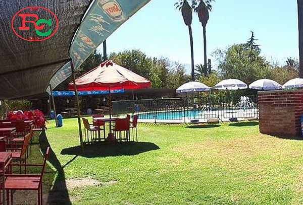 Almuerzo chileno para 2 o 4 personas + Acceso a piscina