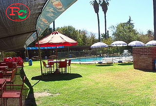 Almuerzo chileno para 2 o 4 personas + Acceso a piscina