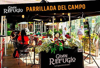Parrillada del Campo + 2 Schop o Bebidas + Show