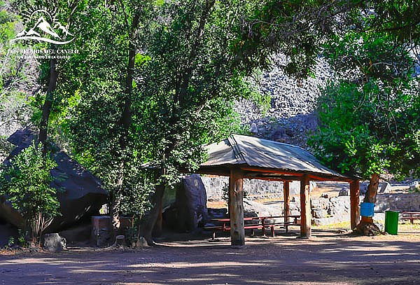 Parque los Peumos: Entrada a Piscina de horario a elección