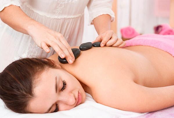 Masaje Relajación Profunda con Piedras Calientes
