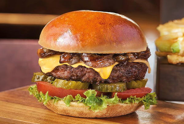 Tony Roma's: 2 Hamburguesas de 200g + 2 Bebidas Refill