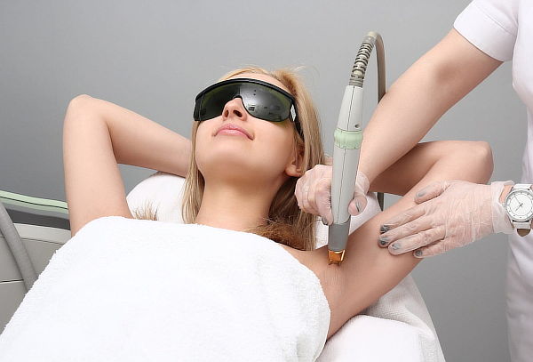 6 Sesiones Rebaje Completo o Brasilian + Linea Itergluteo