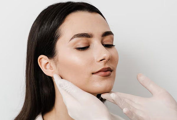 Moldea tu Rostro o Cuello con Lipolíticos en Novalife