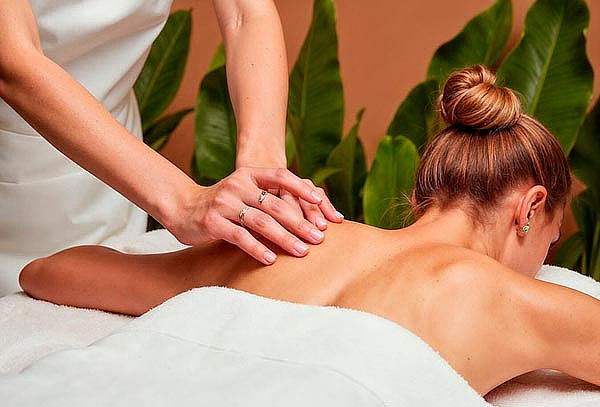 Pack Mamá Power: Masaje de relajación + Descontracturante