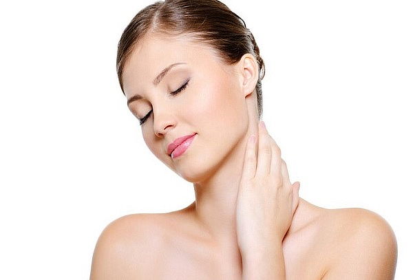 Aplicación de vitaminas faciales 