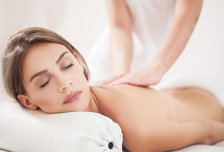 Masaje de relajación en  Natural Cris