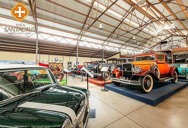 Museo del Vino y Museo de Autos y Motos en Viña Santa Cruz