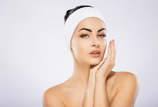 Limpieza facial /Dermaplaning + Vitaminas